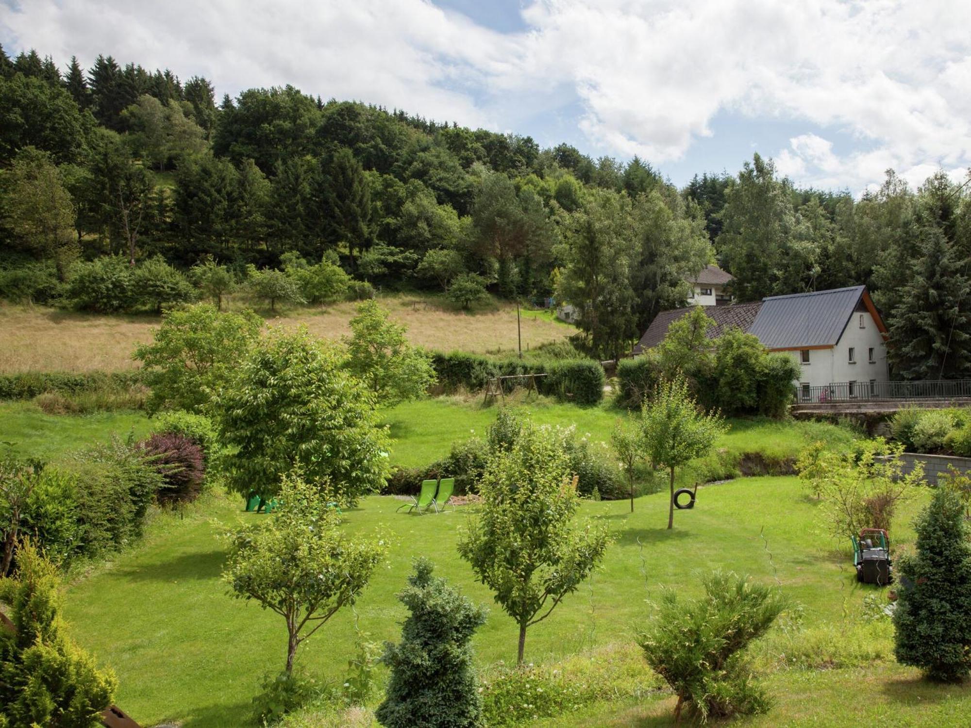 A Modern Apartment In The Hunsr Ck Region S Romantic Drohn Valley Merschbach Exterior foto