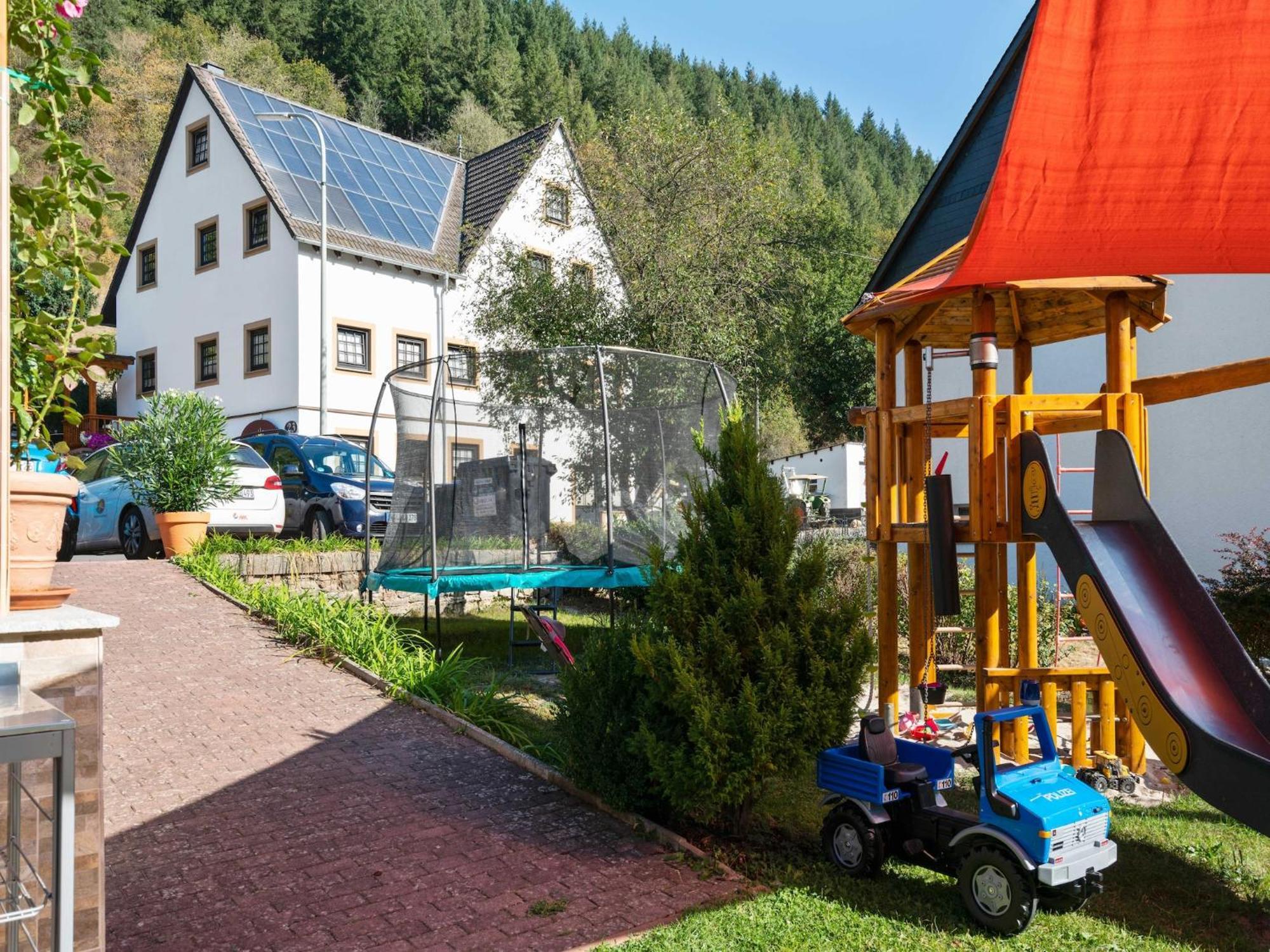A Modern Apartment In The Hunsr Ck Region S Romantic Drohn Valley Merschbach Exterior foto