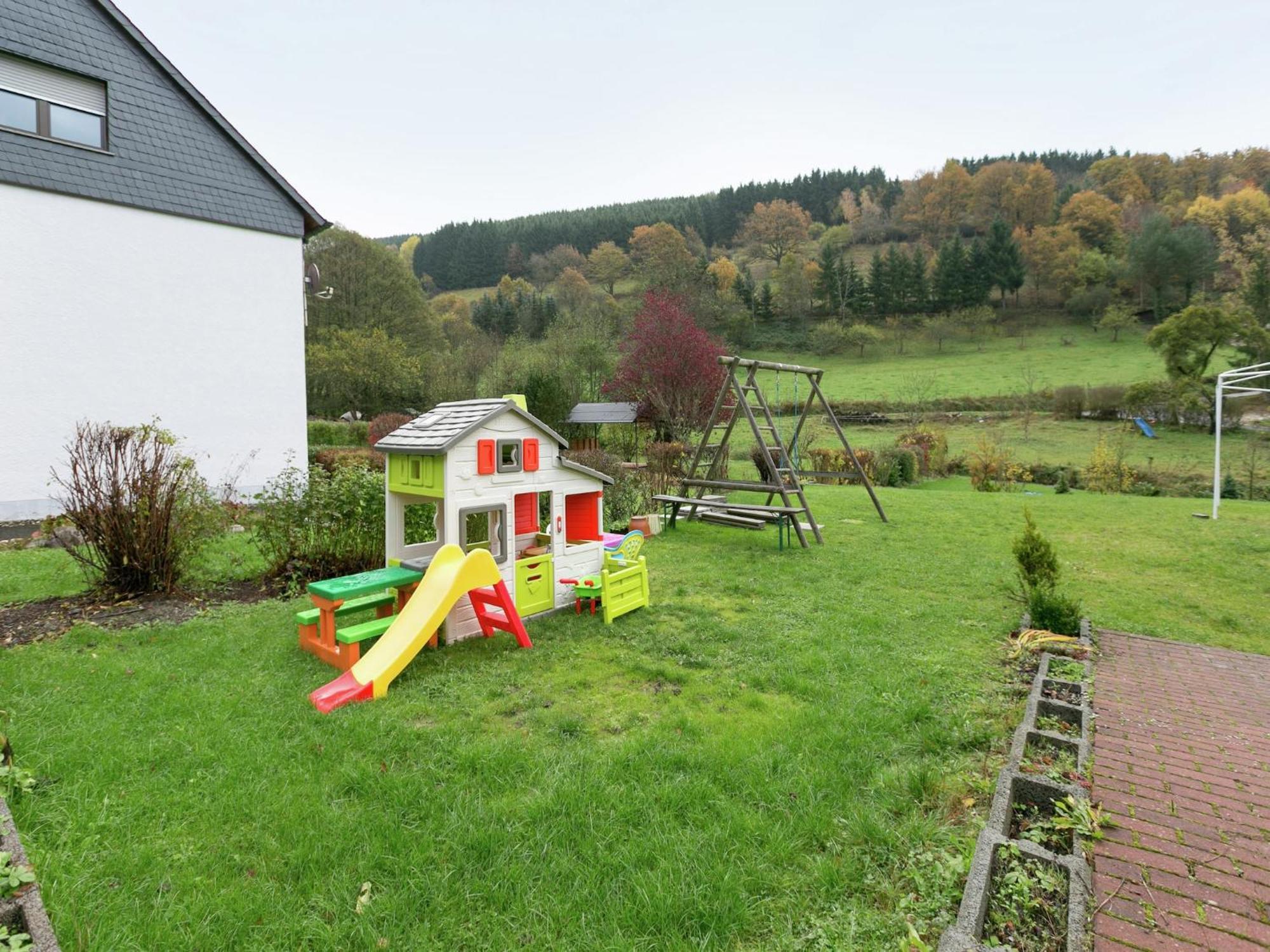 A Modern Apartment In The Hunsr Ck Region S Romantic Drohn Valley Merschbach Exterior foto